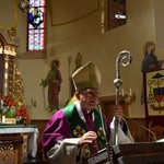 Abp Marek Jędraszewski w parafii w Cichem-Miętustwie