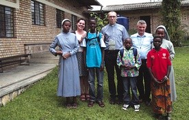 Ksiądz Piotr Sierzchuła spotkał się w Rwandzie ze swoim podopiecznym.