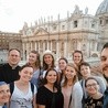 Polska młodzież z różnych diecezji pielgrzymowała do Rzymu w czasie trwania Synodu.