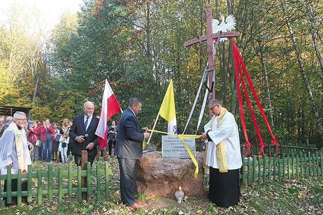 Podczas uroczystości podkreślano, że dzięki takim miejscom pamięć o Ojcu Świętym przetrwa.