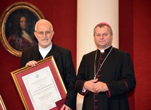Ks. Stanisław Wojdak nagrodzony medalem dla wybitnych misjonarzy