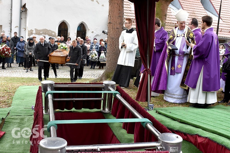 Pogrzeb ks. Stanisława Kościelnego