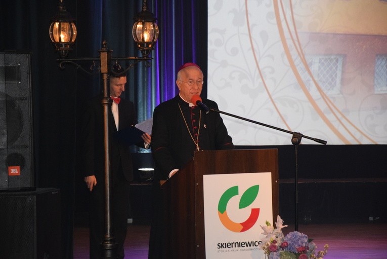 Obchody stulecia Szkoły Podstawowej nr 4 w Skierniewicach