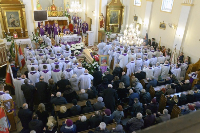 Pogrzeb śp. ks. Bonifacego Miązka