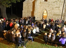 Pochód ze świętymi w Bobowej