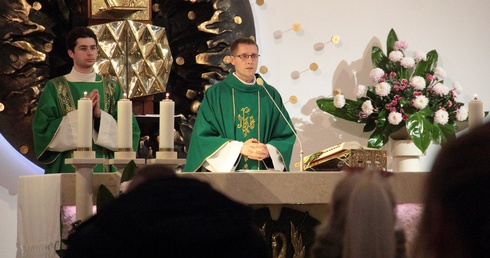 Mszy św. przewodniczył i homilię wygłosił ks. Piotr Belecki 