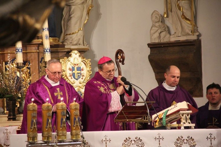 Bp Tadeusz Lityński w obiektywie