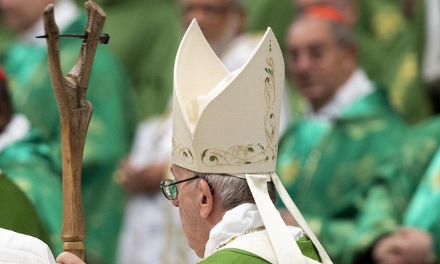 Obrady synodu czasem "pociechy i nadziei"