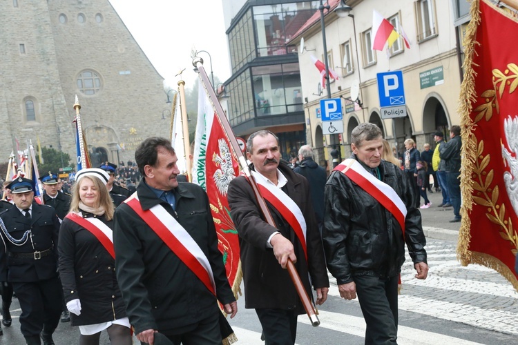 Pomnik Piłsudskiego w Limanowej