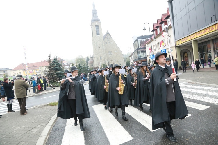 Pomnik Piłsudskiego w Limanowej