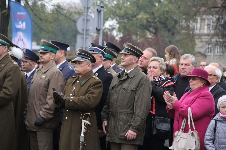 Odsłonięcie pomnika J. Piłsudskiego w Nowym Sączu