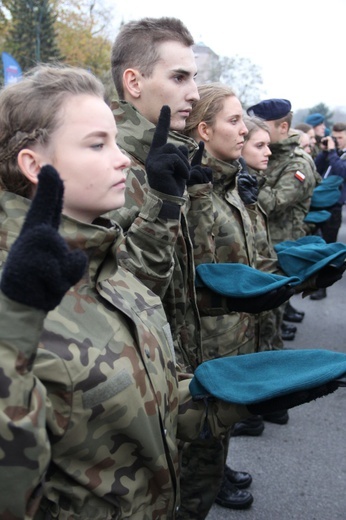 Odsłonięcie pomnika J. Piłsudskiego w Nowym Sączu