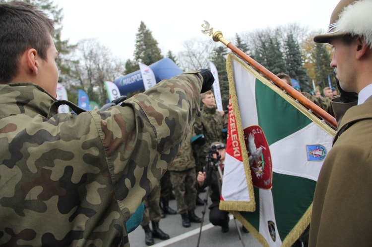 Odsłonięcie pomnika J. Piłsudskiego w Nowym Sączu