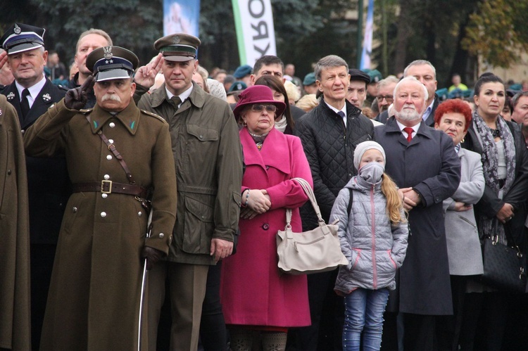 Odsłonięcie pomnika J. Piłsudskiego w Nowym Sączu