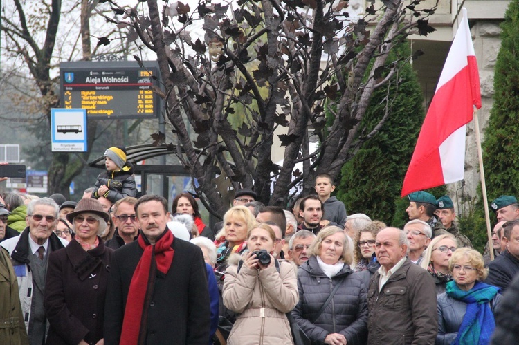 Odsłonięcie pomnika J. Piłsudskiego w Nowym Sączu