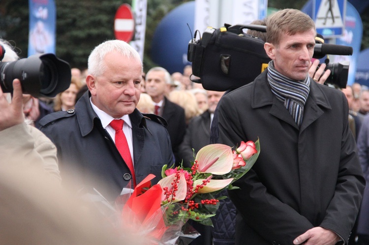 Odsłonięcie pomnika J. Piłsudskiego w Nowym Sączu