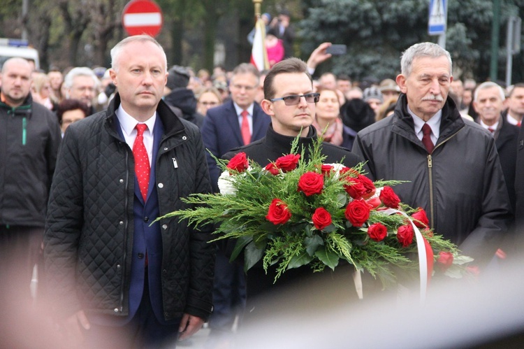 Odsłonięcie pomnika J. Piłsudskiego w Nowym Sączu