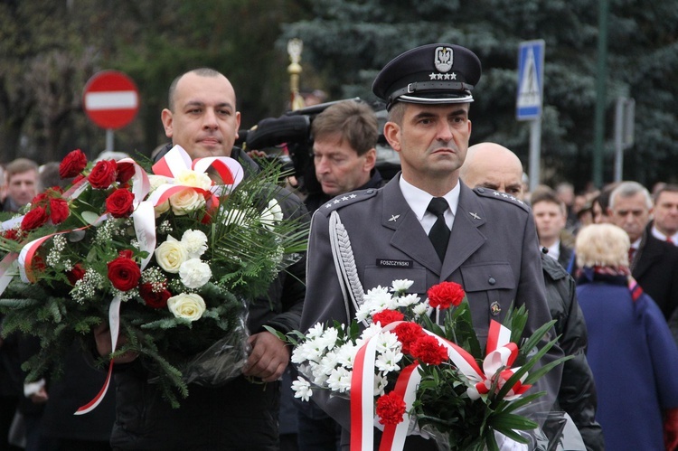 Odsłonięcie pomnika J. Piłsudskiego w Nowym Sączu