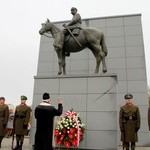 Odsłonięcie pomnika J. Piłsudskiego w Nowym Sączu