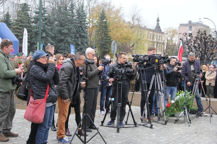 Odsłonięcie pomnika J. Piłsudskiego w Nowym Sączu