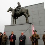 Odsłonięcie pomnika J. Piłsudskiego w Nowym Sączu