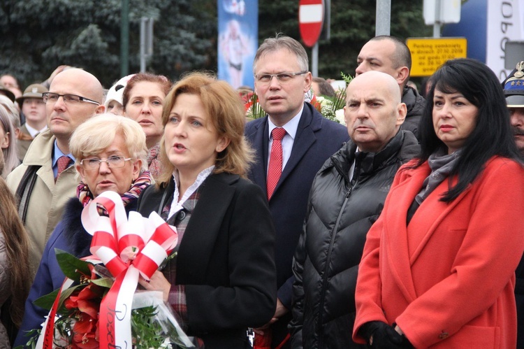 Odsłonięcie pomnika J. Piłsudskiego w Nowym Sączu