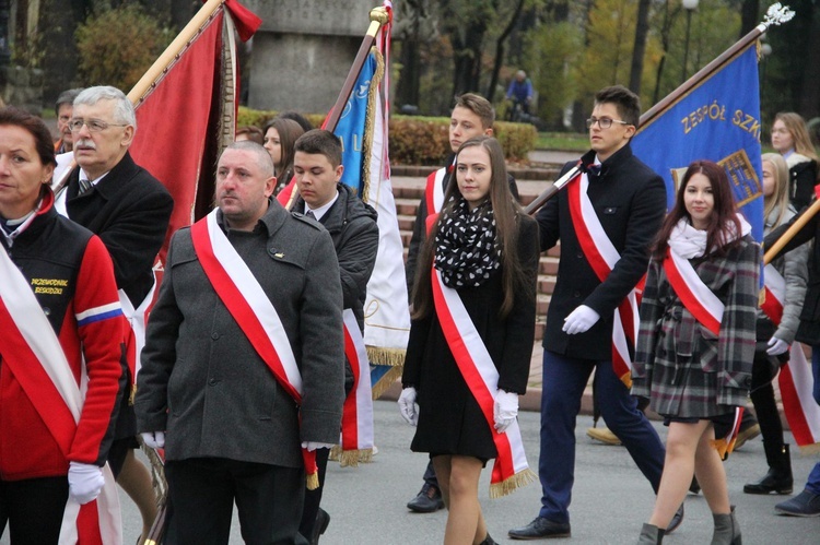 Odsłonięcie pomnika J. Piłsudskiego w Nowym Sączu