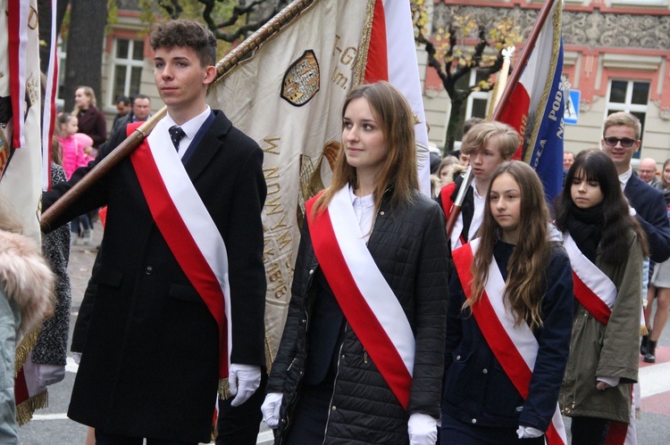 Odsłonięcie pomnika J. Piłsudskiego w Nowym Sączu