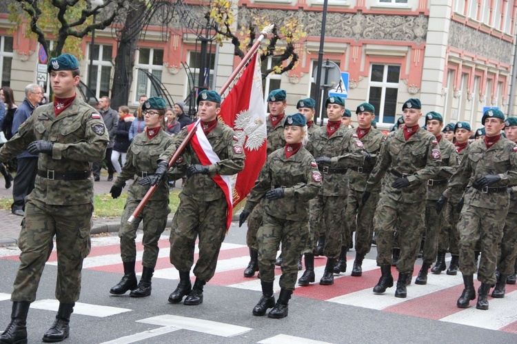 Odsłonięcie pomnika J. Piłsudskiego w Nowym Sączu