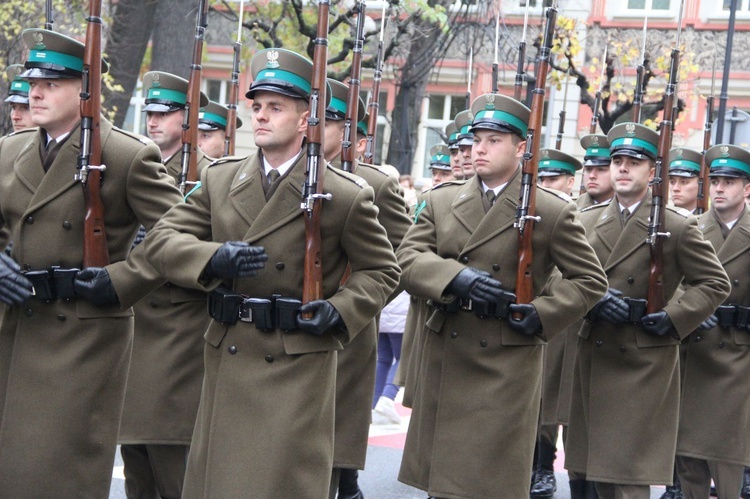 Odsłonięcie pomnika J. Piłsudskiego w Nowym Sączu