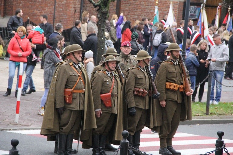 Odsłonięcie pomnika J. Piłsudskiego w Nowym Sączu