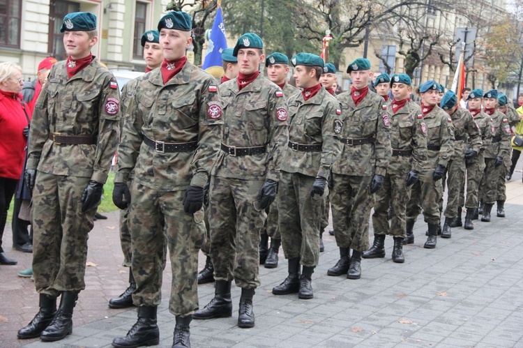 Odsłonięcie pomnika J. Piłsudskiego w Nowym Sączu