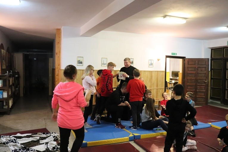 Wieczór ze świętymi, który...