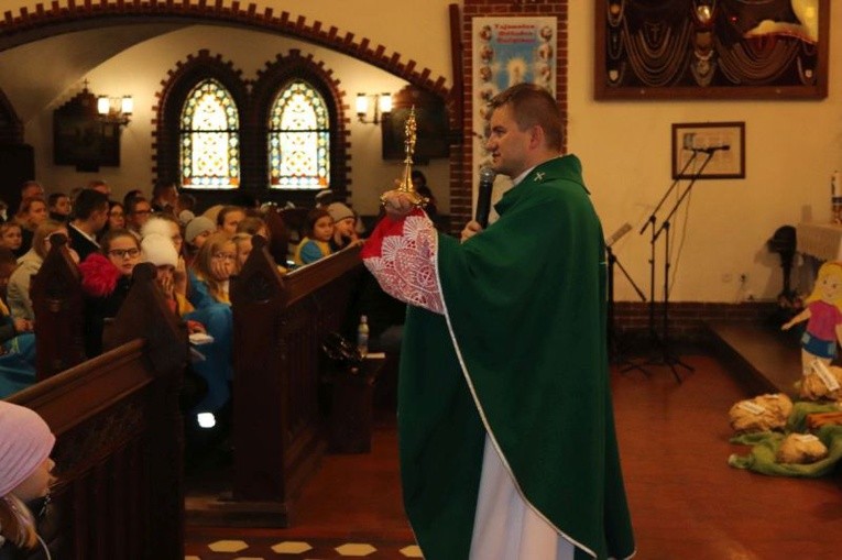 Marsz i bal Wszystkich Świętych w Drezdenku