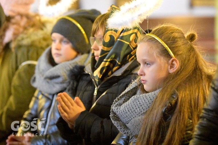 Wśród przebierańców nie zabrakło aniołków.