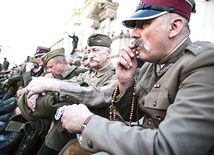 Biegi, inscenizacje, modlitwa i koncerty – okazji do świętowania w Warszawie nie zabraknie.