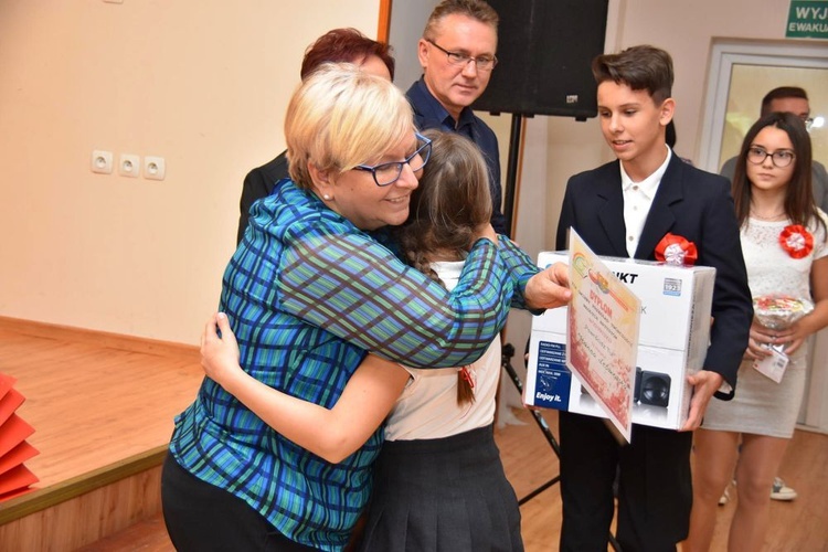 Pieśni patriotyczne na „Wysypisku” w Lutomii Dolnej