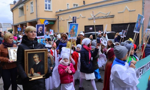 Marsz i bal świętych