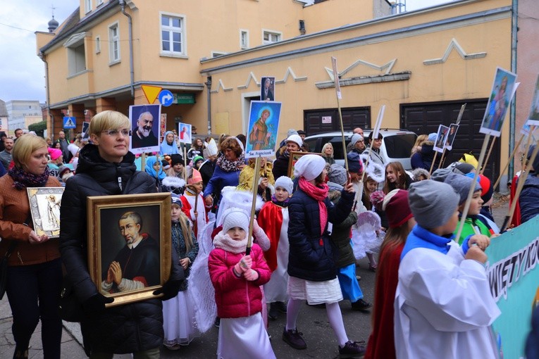 Marsz i bal świętych