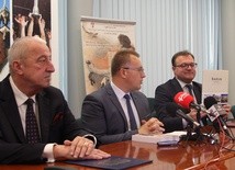 Do udziału w imprezach, które zaplanowano w Radomiu, zaprasza Radosław Witkowski (z prawej)
