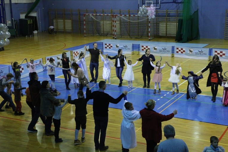 Holy Wins w Wołowie