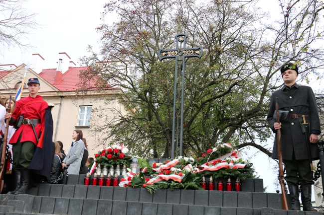 Krzyż straceń odnowiony