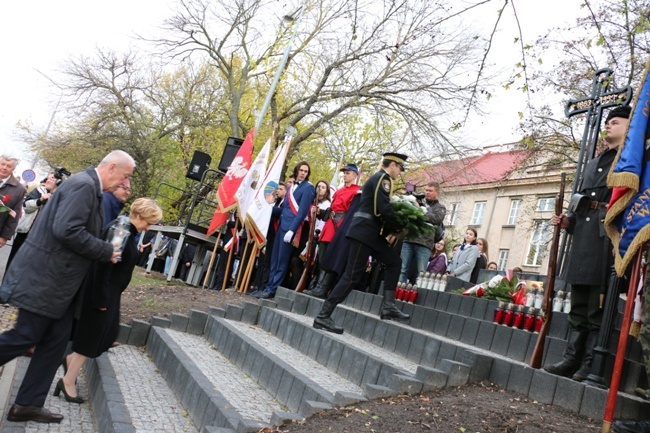 Krzyż straceń odnowiony