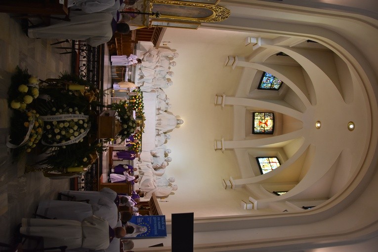 Pogrzeb ks. Wojciecha Łosia w Nowym Targu cz. 1