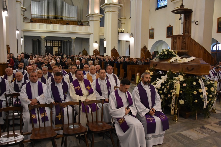 Pogrzeb ks. Wojciecha Łosia w Nowym Targu cz. 1