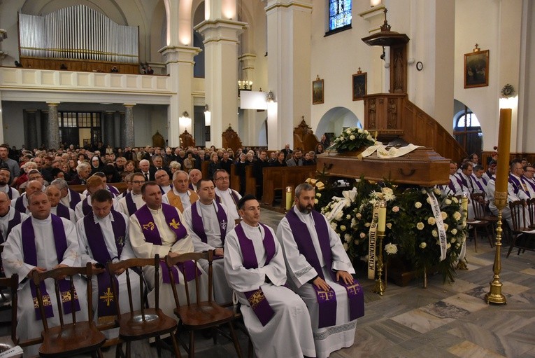 Pogrzeb ks. Wojciecha Łosia w Nowym Targu cz. 1