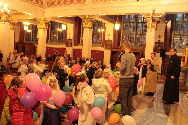 Święci na ulicach Nowej Soli