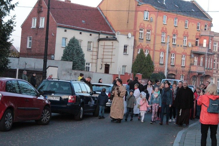 Święci na ulicach Nowej Soli