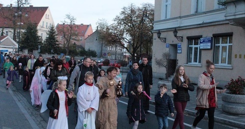 Święci na ulicach Nowej Soli