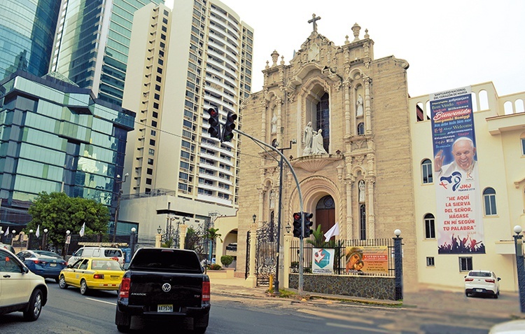 Kościół Santuario Nacional del Corazón 
de María w oczekiwaniu na ŚDM 2019.
